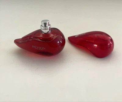 Love is On de Revlon eau de toilette spray 1,7 oz para mujer Foto 1 de 4