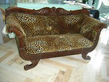 Magnifique canapé en acajou du 19 eme siècle Charles x a 4 pieds griffes 