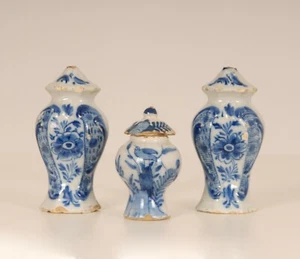 Vases anciens néerlandais Delftware miniatures maison de poupée vases picotés 18ème c17ème - Photo 1/11