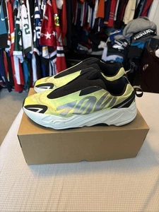 Hombre Talla 12 - Adidas Yeezy Boost 700 MNVN Fósforo Sin Cordones - Imagen 1 de 5