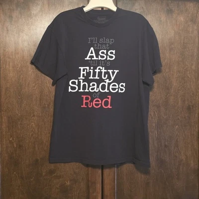 Camiseta Spencer's 2010s Funny Fifty Shades of Red Parody Para Hombre Grande Foto 1 de 4