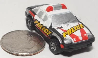 Pequeño Mini Coche de Policía Hot Wheels en Blanco y Negro marcado Unidad Canina (G) Foto 1 de 3