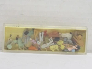24 verschiedene Figuren / Passanten mehrfarbig Box Vollmer 2232 HO / 1:87 - Bild 1 von 2
