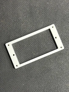 Anillo de pastilla Gibson Humbucker. Plano, grueso (6 mm), blanco. - Imagen 1 de 1