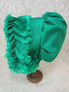 *VTG satin Hat / Bonnet Mdme Alexander Portrait  / Cissy, China  21" Doll - Picture 1 of 4