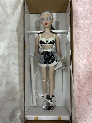 Ashton Drake Galleries Gene Simply Gene Platinum by Mel Odom Doll Complete NIB - Image 1 of 4