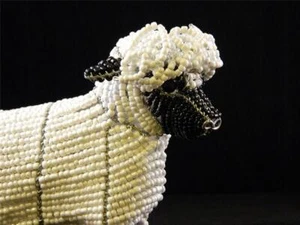 Sheep White Glass Beads Beaded Wire Hand Crafted Beadworx NOS Lamb - Picture 1 of 6
