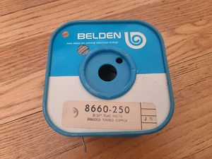 Belden 8660-250 3/16" larghezza piatta intrecciato rame stagnato - Foto 1 di 5