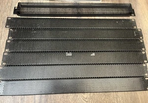 Menge 6 1HE perforierte Sicherheit schwarz Rohling Platte - dünner und leicht 1 HE - Bild 1 von 3