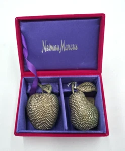 Neiman Marcus shakers sale e pepe mela e pera in scatola originale - Foto 1 di 7