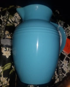Le Creuset Turquoise Blue Pitcher Jug Carafe 2qt. Enamel Stoneware NWT - Picture 1 of 5