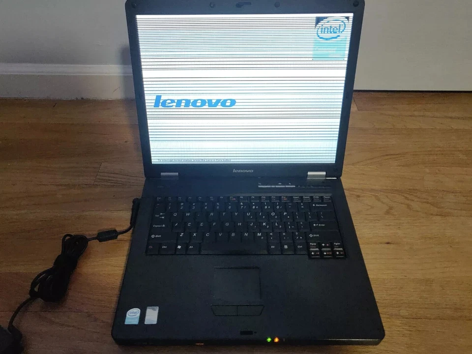 COMO ESTÁ Lenovo 3000 C100 1.5Ghz Intel Celeron M 1.5GB RAM SIN HDD/Cargador/Leer descripción Foto 1 de 4