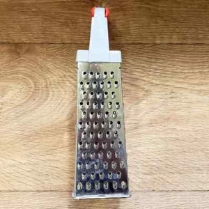High-Quality Grater & Slicer – Stainless Steel Kitchen Tools & Accessories. - Picture 1 of 4