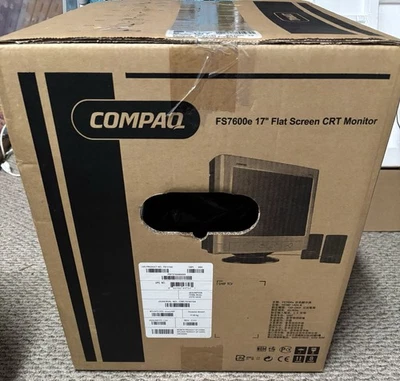 Compaq FS7600e 17” Flat Screen CRT Monitor Retro/Vintage Gaming - Image 1 of 4