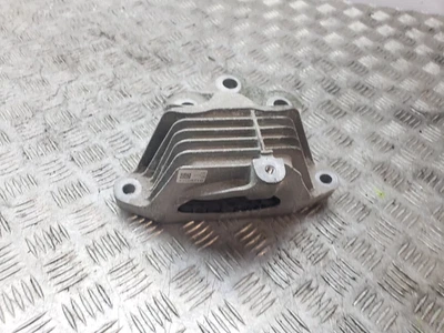 VAUXHALL INSIGNIA B MK2 1.5 PETROL ENGINE MOUNT BRACKET 2017 84248716 - Image 1 of 4