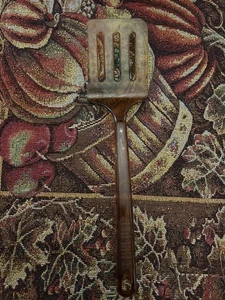 Vtg Ultra temp Amber Color Spatula Slotted Robinson Knife Co 2101 - Picture 1 of 5
