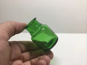 Small Antique Bright Green Antexema Jar. - Picture 1 of 4