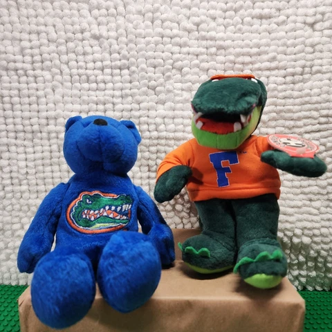 Lot of 2 Vintage Florida Gators College Bear and Gator Plush Stuff Animal Cover