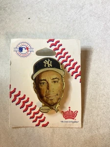 1999 NY Yankee Bernie Williams Collector Hat Lapel Pin - Picture 1 of 3
