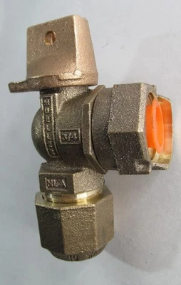 NUEVO MUELLER B-24258 MEDIDOR DE ÁNGULO BLOQUEABLE VÁLVULA DE BOLA DE LATÓN 5/8 x 3/4" SIN PLOMO Foto 1 de 3