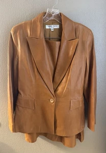 Vintage Carolina Herrera Buttery Soft Caramel Leather Blazer Skirt Suit, Size 10 - Picture 1 of 15