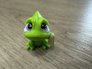 Hasbro: Disney Princess Little Kingdom - Rapunzel's Royal Wedding- Pascal Figure - Picture 1 of 7