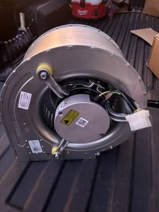 Goodman Blower Assembly 0271A00658 + 0131M01034, Blower Motor 1/3 HP 1050RPM - Picture 1 of 8