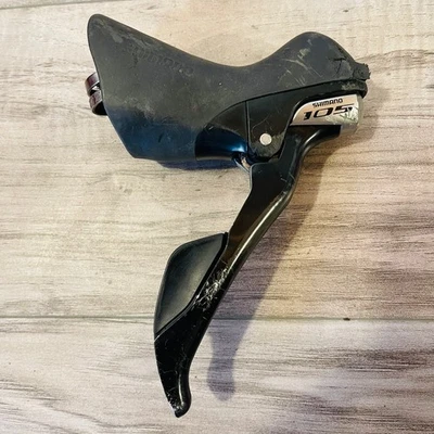 Shimano 105 ST-5800 11 Speed RIGHT ONLY Shifters Brake Lever STI  - Image 1 of 4