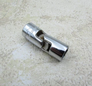Snap On Tools TMUS101, 1/4" Drive 6 Point SAE 5/16" Shallow Universal Socket - Picture 1 of 5