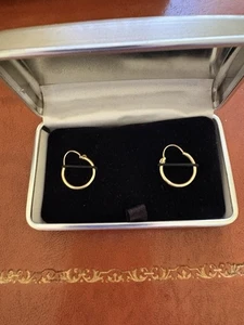 Kleine Creolen 14 Karat Gelbgold gestempelt 15,8 mm Durchmesser 0,6 Gramm - Bild 1 von 6