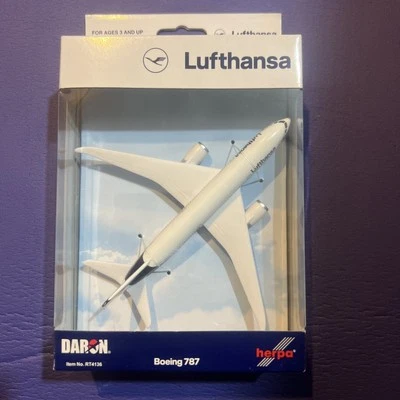 Daron Planes Boeing 787 Airplane Lufthansa Diecast Single Plane RT4136 - Image 1 of 4