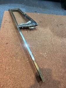 MGB ROADSTER EARLY PULL HANDLE DRIVERS SIDE QUARTER LIGHT ASSEMBLY AS REMOVED