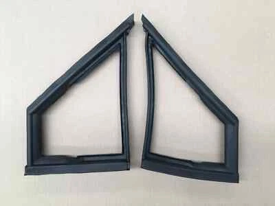 FRONT DOOR 1/4 QUARTER WINDOW RUBBER RUBBERS SEALS PAIR FIT NISSAN NAVARA D21 - Image 1 of 4