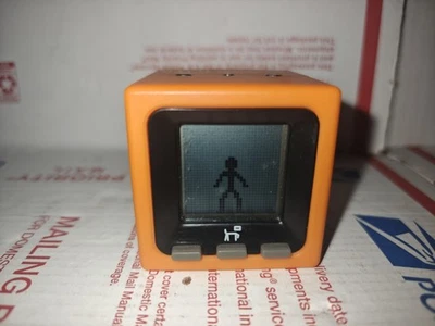2005 Radica Cube World SCOOP Orange Electronic Toy Game - Image 1 of 3