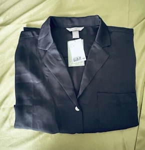 NEW H&M Button Up Shirt Women’s Medium L Grey Short Sleeves Top Oversized Chic - Picture 1 of 12