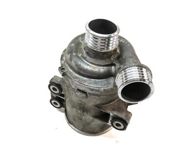 12-18 BMW 328i 428i 528i X3 X5 Z4 (F30 F31 F32 F10 E84 F15 F25) 2.0L WATER PUMP - Image 1 of 4