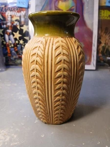 Vintage 7" Mission Arts & Crafts Pottery Vase Geen Glaze Wheat Relief California - Picture 1 of 4