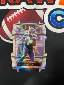 DK METCALF (CONCOURSE SILVER PRIZM DIE CUT) 2021 SELECT - SEAHAWKS - #30 - Foto 1 di 2