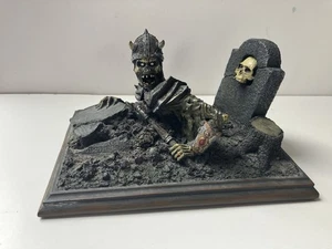The Zombie Eternal Legends Dolmen Resin Statue Painted Art Millennium - Picture 1 of 6