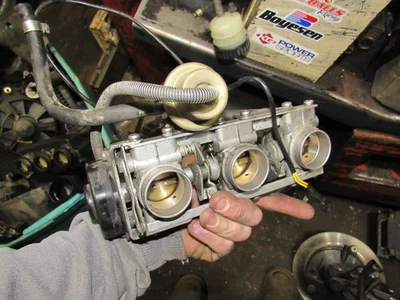 BMW K75 RT 1990 inyectores de combustible carrocería del acelerador Foto 1 de 2