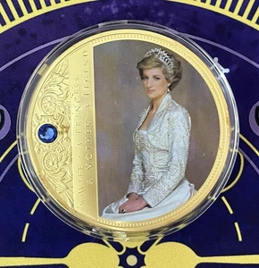 Commemorative Coins/Medallions of Princess Diana and Queen Elizabeth - Picture 1 of 13
