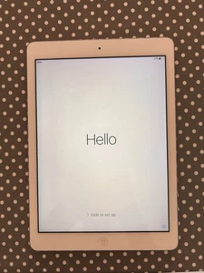 iPad Air 1st Generation (2013) 16GB, WI-FI, Silver  - Picture 1 of 7