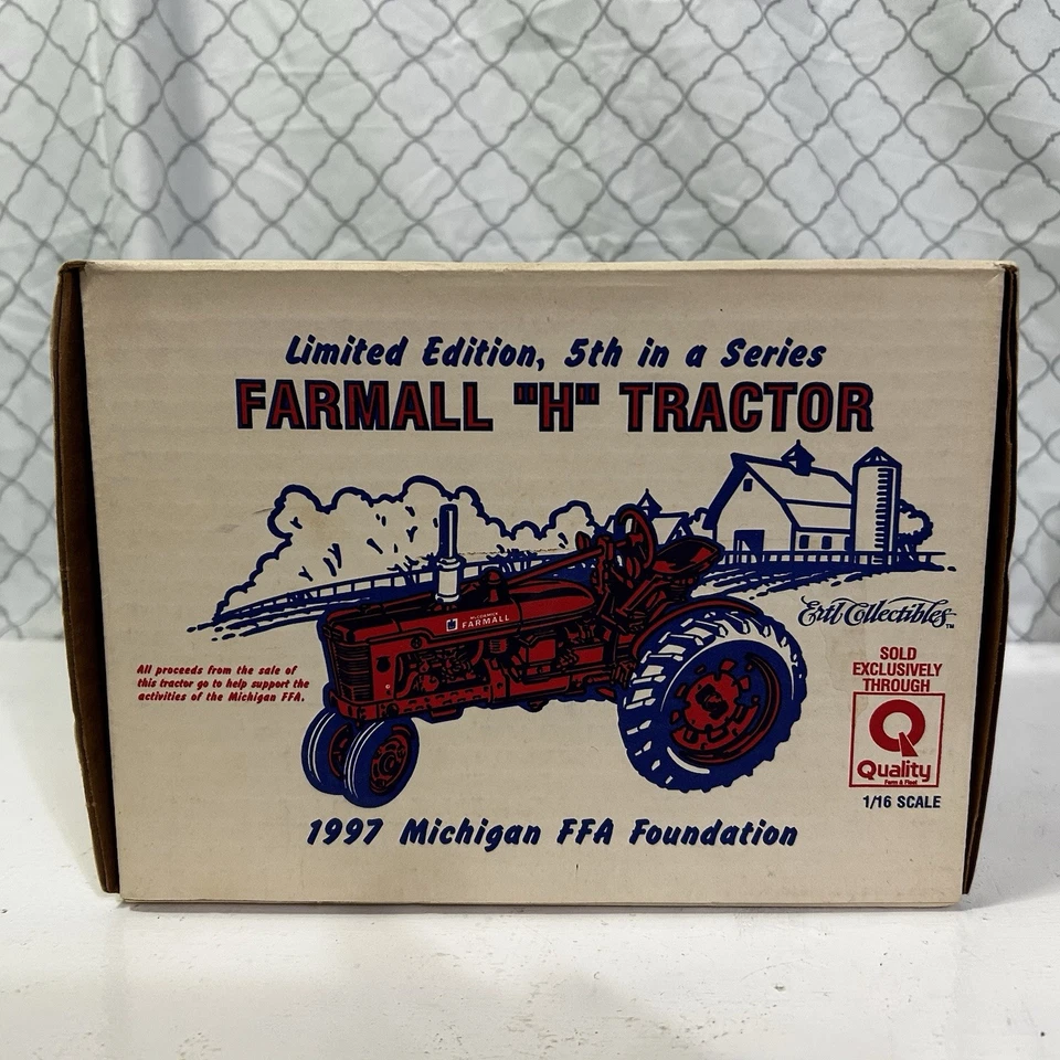 Tractor coleccionista de metal fundido a presión Ertl 1/16 Farmall "H" 1997 Michigan FFA Limited Foto 1 de 4