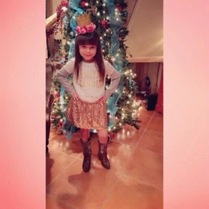 Girls Top & skirt size XS 4 Short Sleeve - Picture 1 of 9