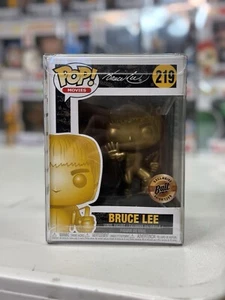 SDCC 2018 EXCLUSIVE FUNKO POP! MOVIES BRUCE LEE GOLD 219 BAIT W/ POP PROTECTOR - Picture 1 of 6