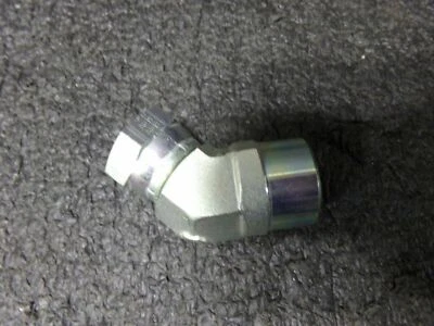 Eaton  2050-12-12S Pipe Fitting,45° Elbow, 3/4" NPSM Female x 3/4" NPT Female DC - Image 1 of 4