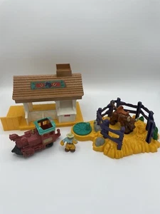 Geo Trax Rope N Ride Ranch Fisher Price 2006  Bucking Bull Cowboy Stable - Picture 1 of 10