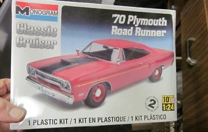 1970 Plymouth Road Runner 390 Six Barrel 1:24 Revell Kit # 85-0892 New Sealed - Picture 1 of 2