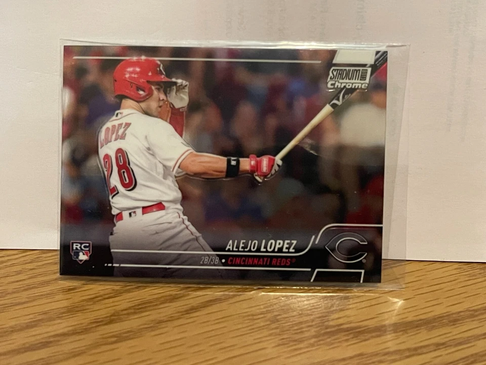 2022 Stadium Club Chrome Alejo Lopez Rookie RC Reds #174 - Image 1 of 2