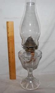 Antike EAPG Petroleumlampe mit Glasverkleidung - Bild 1 von 3